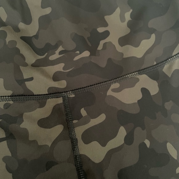 Queenieke Camo High Waisted Leggings - Picture 3 of 3